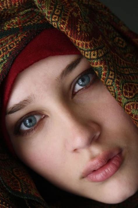 Beautiful Blue Eyes Girl With Hijab Beauty Girls Face Beautiful Blue