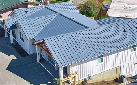 Key Features And Benefits Of A Standing Seam Metal Roof By Beck Roofing And Installation LLC
