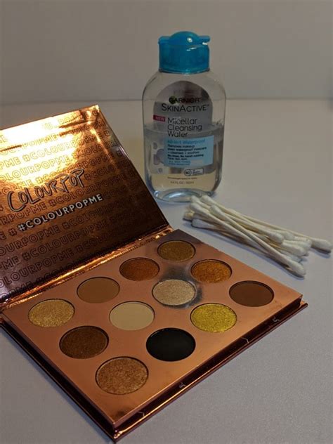 Cleaning them with this quick and easy method will not only help your make up last longer, it will remove any germs that can cause break outs on your face! How to EASILY Sanitize Eyeshadow Palettes - BeautyBrainsBlush