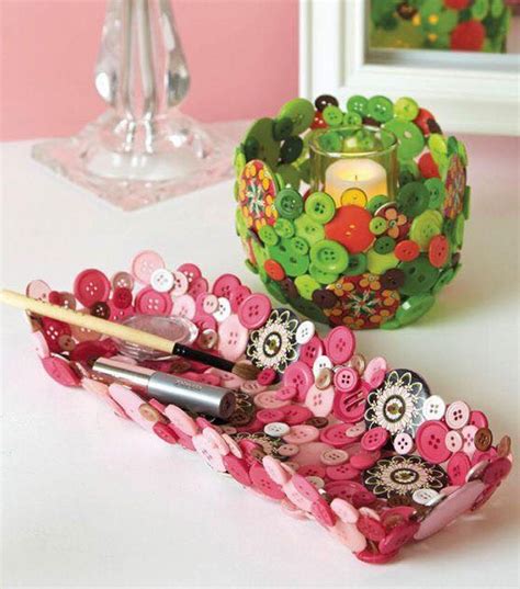 Do you think upcycled crafts are worth the time and effort? Crafts Made with Buttons | Upcycle Art