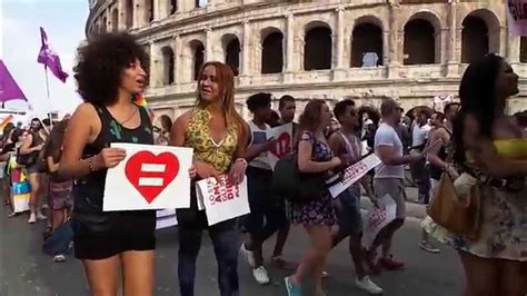 2015 Gay Pride Parade Rome Italy Colosseum Video Youtube