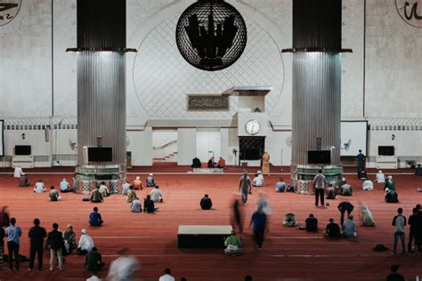 Menurut kamus besar bahasa indonesia (kbbi), ceramah adalah pidato oleh seseorang di hadapan banyak pendengar mengenai suatu hal, pengetahuan, dan sebagainya. Contoh Ceramah Ramadhan Singkat Tentang Amalan Istimewa Bulan Ramadhan | kumparan.com