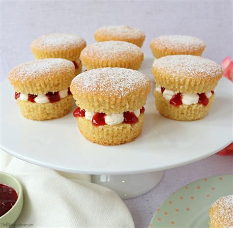 Recipe For Victoria Sponge Cupcakes Mini Victoria Sponge Cakes Made In A Cupcake Tin Then Cut