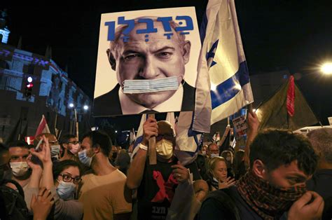 Israeli Protesters Keep Up Pressure On Netanyahu Daily Sabah