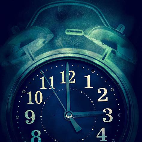 Here are some tips and tricks for following a keto diet while working the night shift. 8 Energy Tips from Night Shift Workers | Shape Magazine