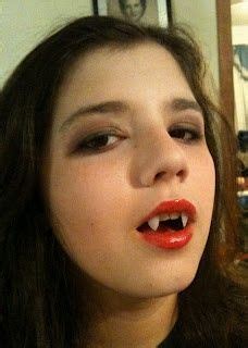 DIY vampire teeth All things made by Kelly Halloween makeup and costume Kunst ideeën