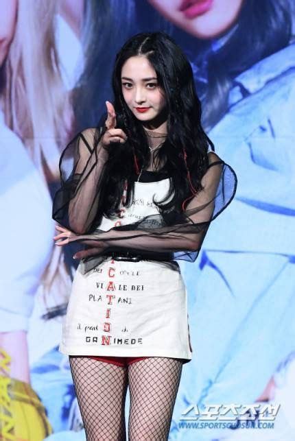 Kyulkyung Pristin V Stage Outfits Kpop Girls Dance Outfits