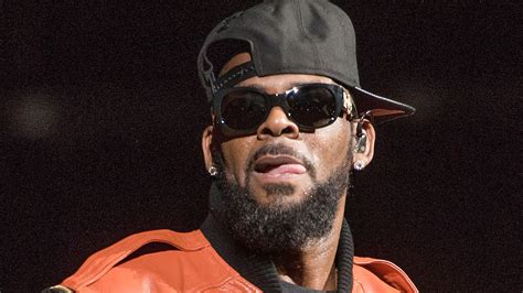 7 Craziest Details From R Kelly Cult Report Sex Tapes Abuse And Jogging Suits