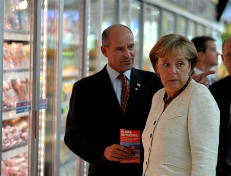 Die einen sind sicher, dass der milliardär bei einem skiausflug in den schweizer alpen tödlich. Hope that German billionaire lost in Swiss Alps is still alive