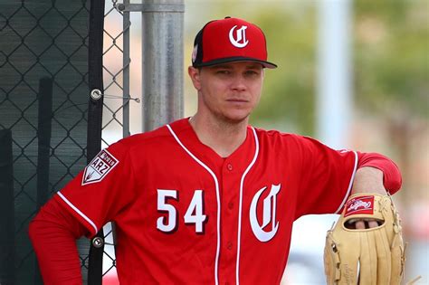 Sonny Gray Returning To Roots Curveball With Reds