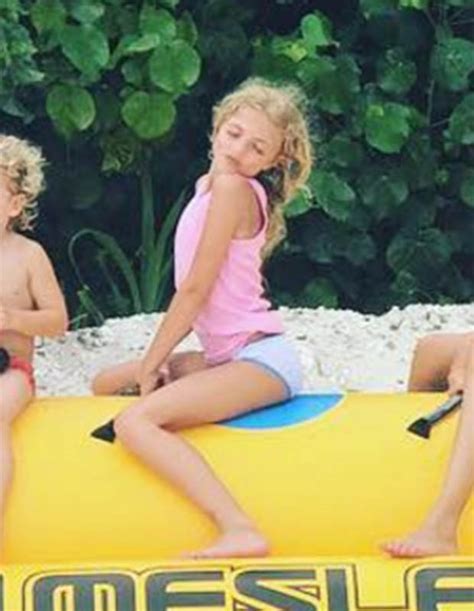 Katie Price Maldives Photo Of Daughter Princess Sparks Outrage Daily Star