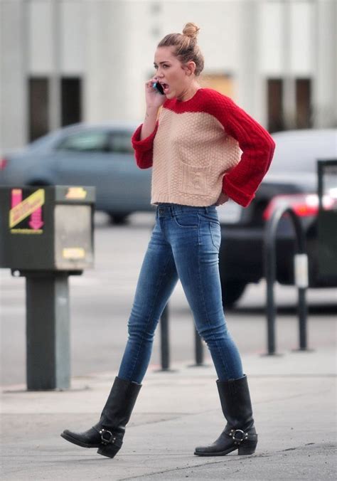 Miley Cyrus Loves Her Frye Harness 12r Biker Boots Harness Boots