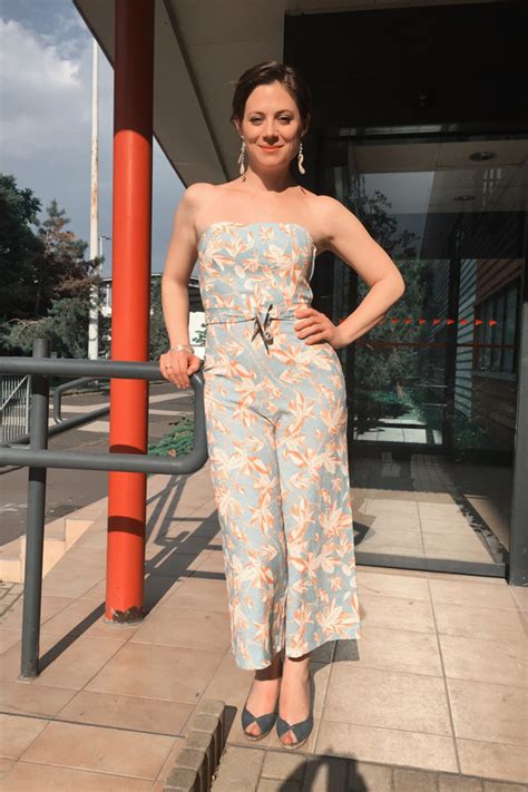 Szinetár dóra a cápadalt énekelte el a szerencseszombat színpadán. Szinetár Dóra nagyon csinos ruhában - GLAMOUR