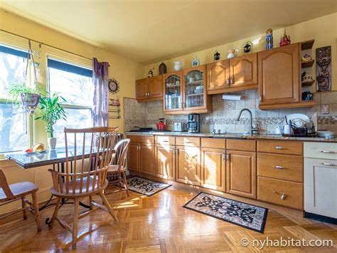 On the average rent for a studio apartment in queens is $2,219, and has a range from $367 to $6,500. New York Bed And Breakfast: 2 Bedroom Apartment Rental in ...