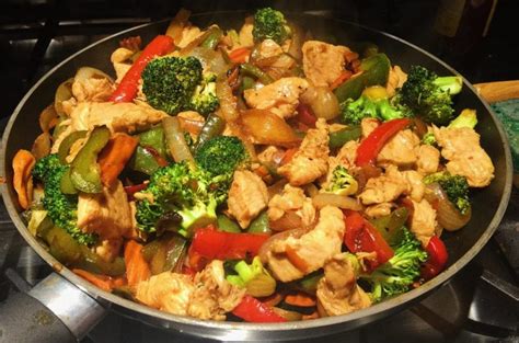 There could not be a more simple recipe for croutons on your weight loss plan. Healthy Vegetable Chicken Stir Fry - Simply Taralynn