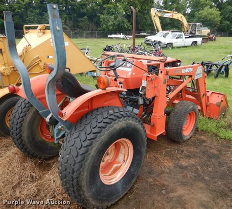 Kubota L235 Tractor In Poteau Ok Item Hc9278 Sold Purple Wave