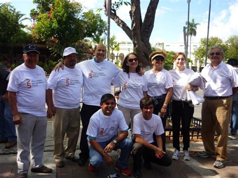 Frente Cívico Familiar Realiza Rally Para Celebrar Su 25 Aniversario