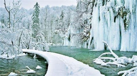 Plitvice Lakes In Winter Looks Like Something From Frozen City Of