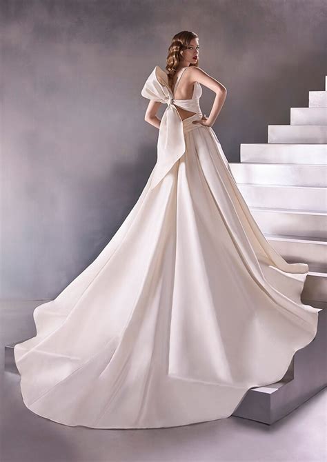 Princess Wedding Gown Bow Sculptured Back Modes Bridal Nz