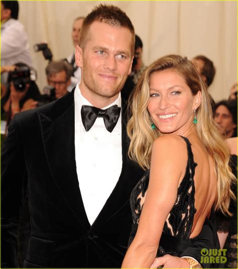 Gisele Bundchen Tom Brady Are A Glowing Couple On Met Ball Red Carpet Photo