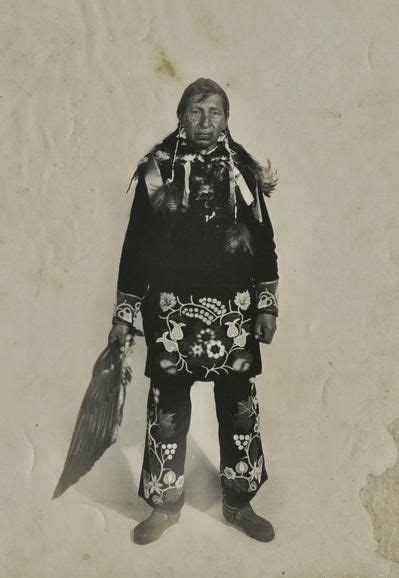 Old Photos Of Ojibwa Folks Aka Ojibwe Native American Indian