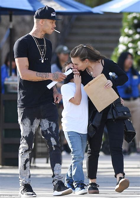 Chloe Green Showers Her Beau Jeremy Meeks Son With Kisses Daily Mail Online