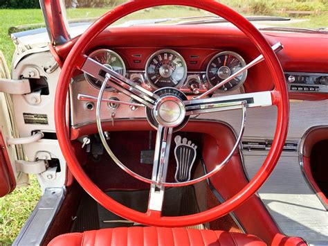 Marilyn monroe's '56 ford thunderbird goes up for auction. 1961 Ford Thunderbird Interior (6)