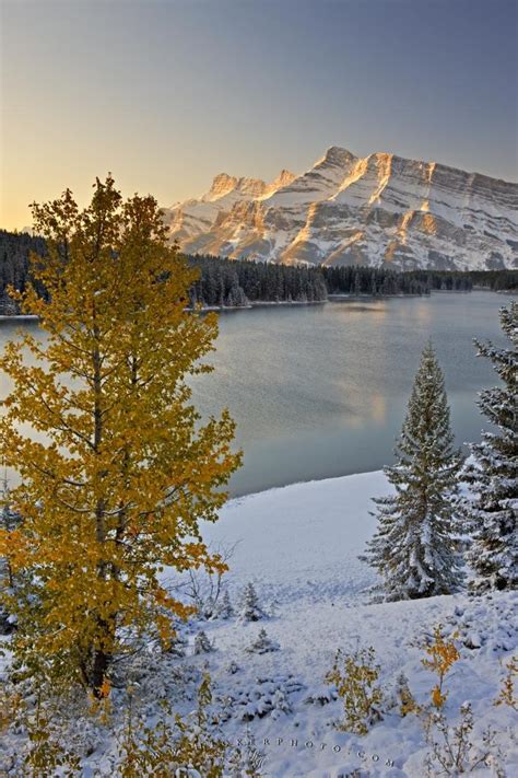 Fall Winter Scenery Rocky Mountains | Photo, Information
