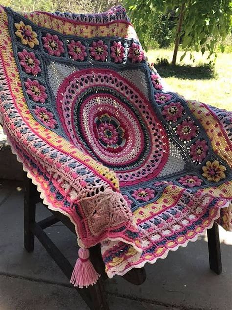 Make gifts, decor, and even a crochet sweater. Golden Tea Block Extension in 2020 | Granny squares ...