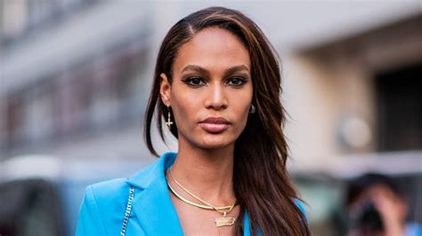Model Joan Smalls Uses Sunscreen To Highlight And Contour Her Face Allure