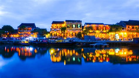 Du lịch đà nẵng ngày một phát triển với biển mỹ khê bao la bên cạnh ngũ hành sơn hùng. Tour Đà nẵng Hội an từ Huế | Green Tour | LH 0905 187802