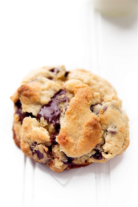 People can not stop eating them. Copycat Chocolate Chip Levain Bakery Cookie Recipe - Broma ...