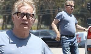 Martin Sheen Shows Off Cuddly Physique In Tight T Shirt In Los Angeles