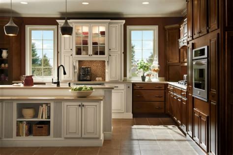 Browse through pictures of kitchens in our gallery of traditional gray kitchens. Kitchen Gallery