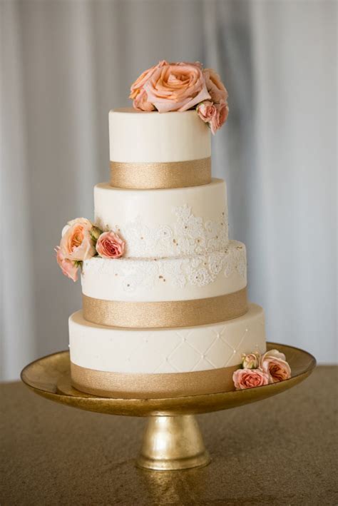 When you begin planning your wedding a million thoughts run through your mind — like finding businesses to create your flower arrangements, bake the perfect cake, provide catering, and pair beverages to your menu. Budget Friendly Wedding Cake Ideas - Sacramento Weddings