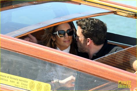 Ben Affleck Jennifer Lopez Hold Hands While Arriving In Venice
