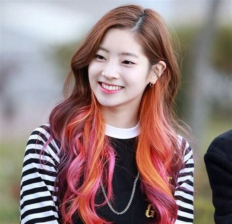 Every year there is a crop of new hair trends but nothing is ever really out. Top KPOP Hairstyles Female | Crazitoo