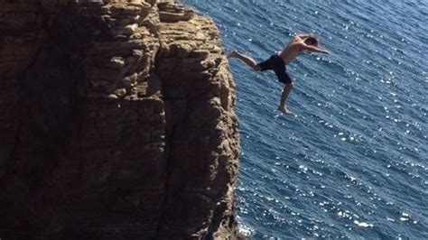 Drunk Teenager Jumps Off 8m Cliff In Sydney Au — Australias
