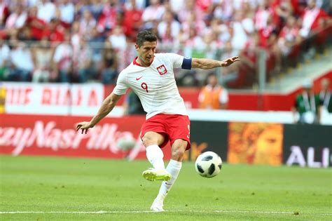 Wypełniony hitami po brzegi na eliminacje euro 2020 terminarz, gdzie piłka nożna w wydaniu reprezentacyjnym. Terminarz eliminacji Euro 2020. Kalendarz meczów Polaków w ...