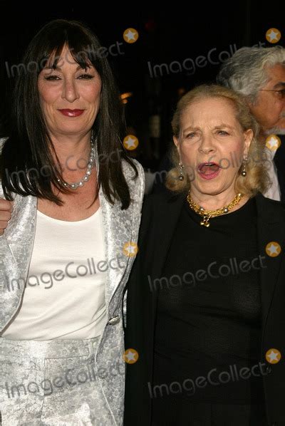 Photos And Pictures Anjelica Huston And Lauren Bacall At The 2005 Rodeo Drive Walk Of Style