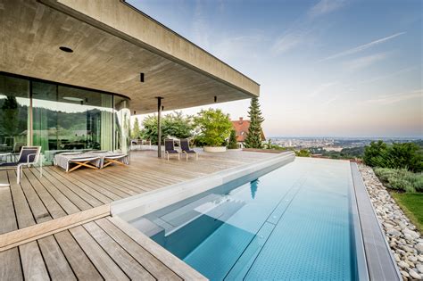 We worked hard to restore this old barn and to retain his original tuscan character. House E / Caramel Architekten | ArchDaily
