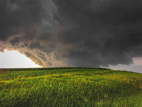 8 Terrifying Types Of Tornadoes And Whirlwinds