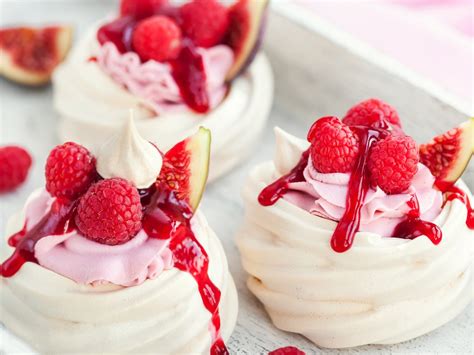 Meringue Desserts For The Sweetest Of Weekends