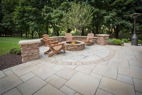 15 Ideas For Outdoor Fire Pits Rosetta Hardscapes Fire Pit