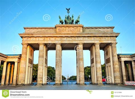 Mai · verzicht auf elternbeiträgen in der 3. Brandenburg Gate In Berlin, Germany Stock Photo - Image of ...
