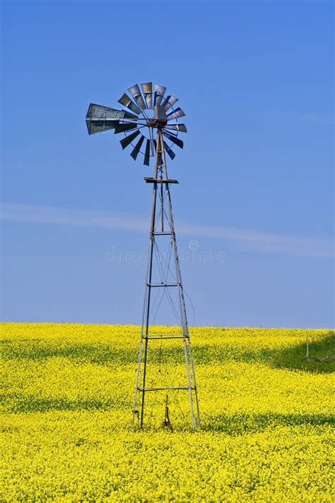 Prairie Windmill Stock Image Image Of Windmill Farming 4017741