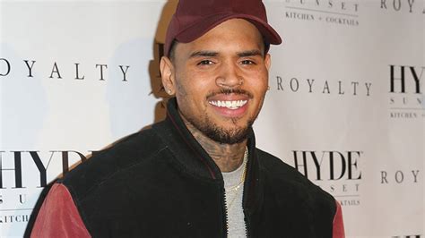 Chris Brown S’est Fait Tatouer Le Visage