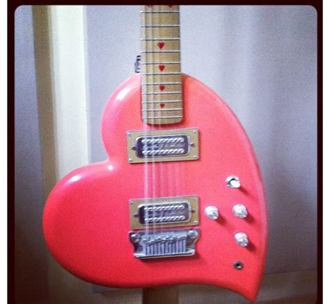 Love This Heart Shaped Guitar Cool Electric Guitars Music Guitar Electric Guitar Art