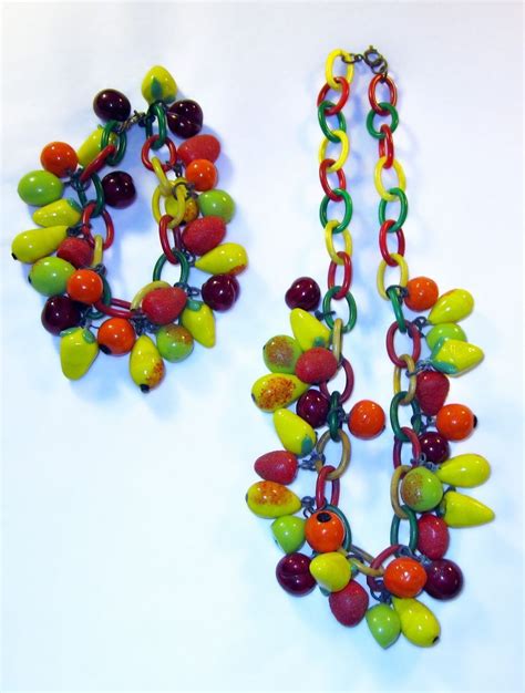 Art Deco Glass Fruit Necklace And Bracelet On Celluloid Chain 1940s