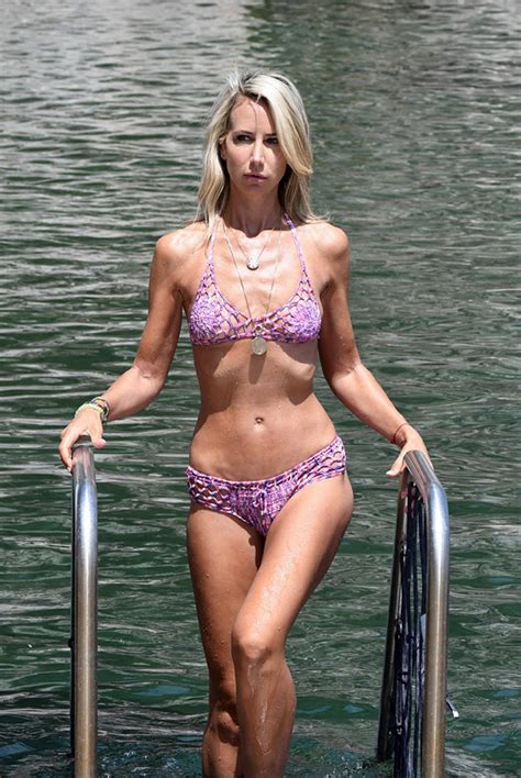 Lady Victoria Hervey Flashes The Flesh In Teeny Bikini In Italy Daily Star